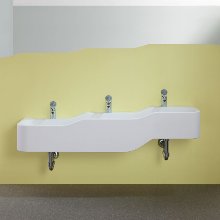 Lavabo dedicato al gioco e all'igiene Geberit Bambini in bianco Lavabo dedicato al gioco e all'igiene Geberit Bambini in bianco