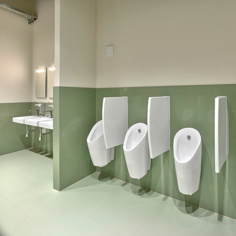 Impianti sanitari connessi in rete tramite Geberit Connect (© Ben Huggler) Impianti sanitari connessi in rete tramite Geberit Connect (© Ben Huggler)