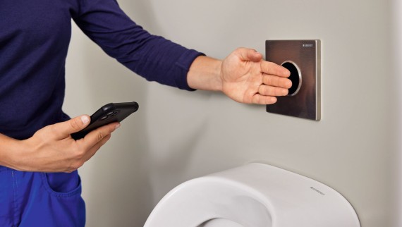 Pairing der Urinalsteuerung mit der Geberit Control App Pairing der Urinalsteuerung mit der Geberit Control App