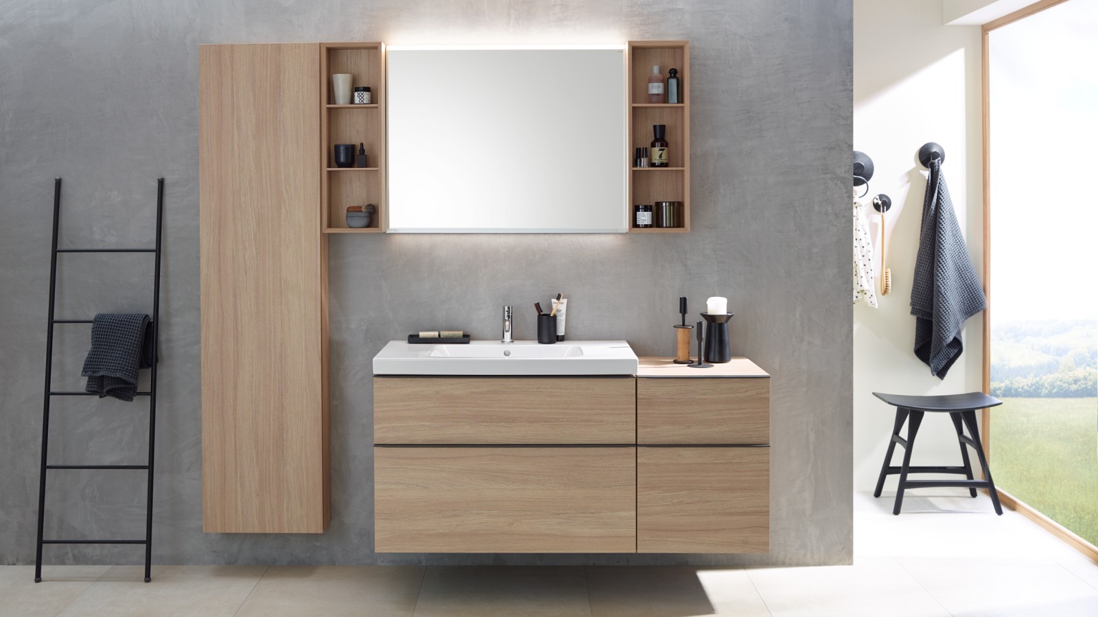 Espace lavabo aménagé avec des meubles de la série Geberit iCon Espace lavabo aménagé avec des meubles de la série Geberit iCon