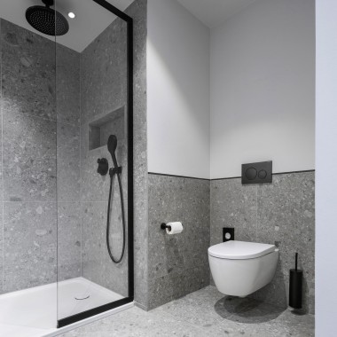 WC suspendu Geberit iCon avec plaque de déclenchement Sigma20