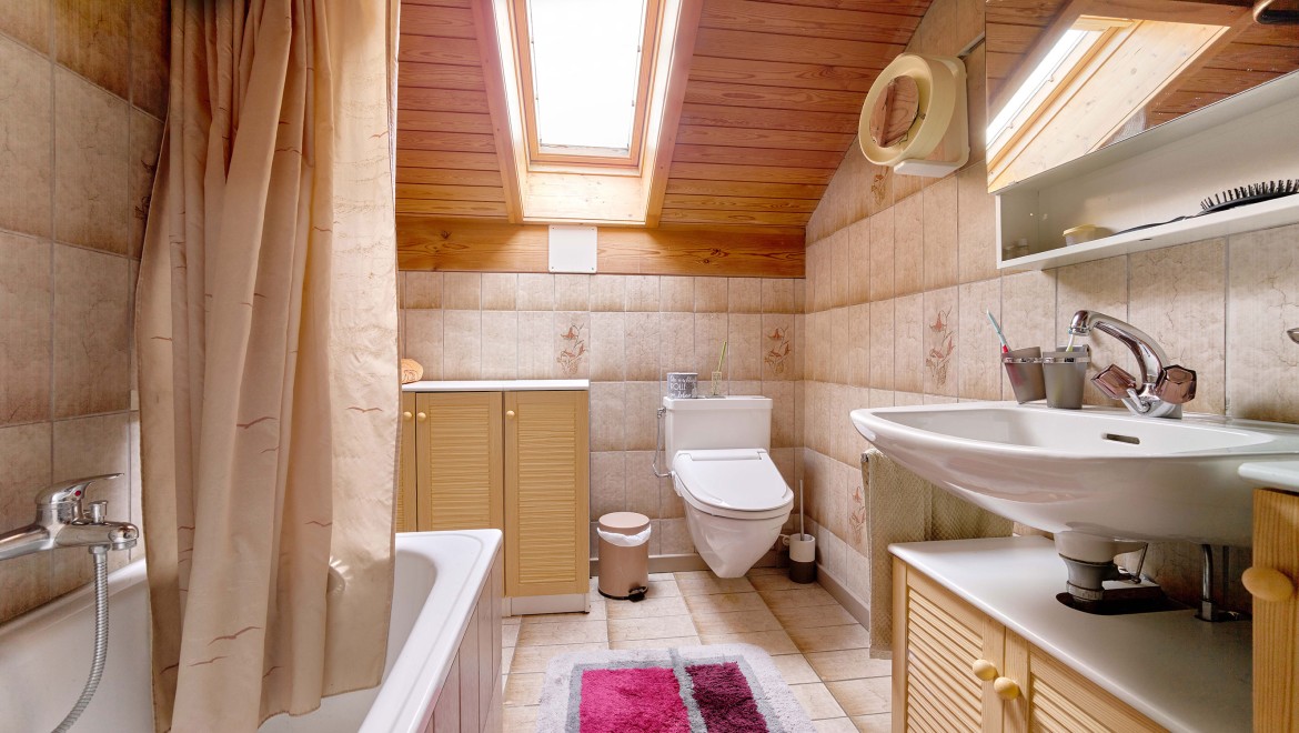 Salle de bains avant la rénovation Salle de bains avant la rénovation