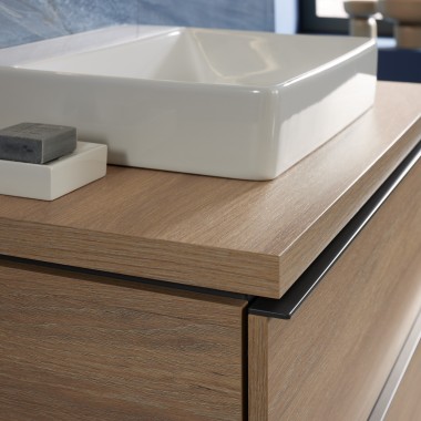 Lavabo da appoggio Mix & Match Geberit ONE con mobile sottolavabo Geberit iCon