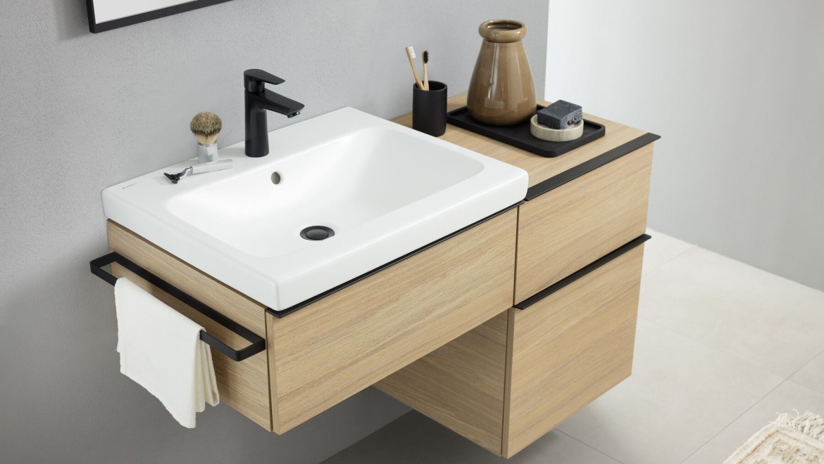 Lavabo à poser Geberit iCon en blanc mat et accessoires en noir mat