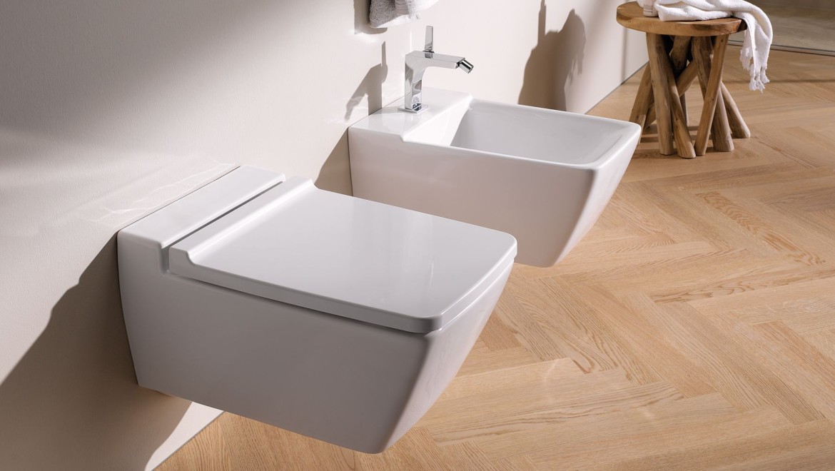 Serie da bagno Geberit Xeno² con WC e bidet senza troppopieno, con Clou