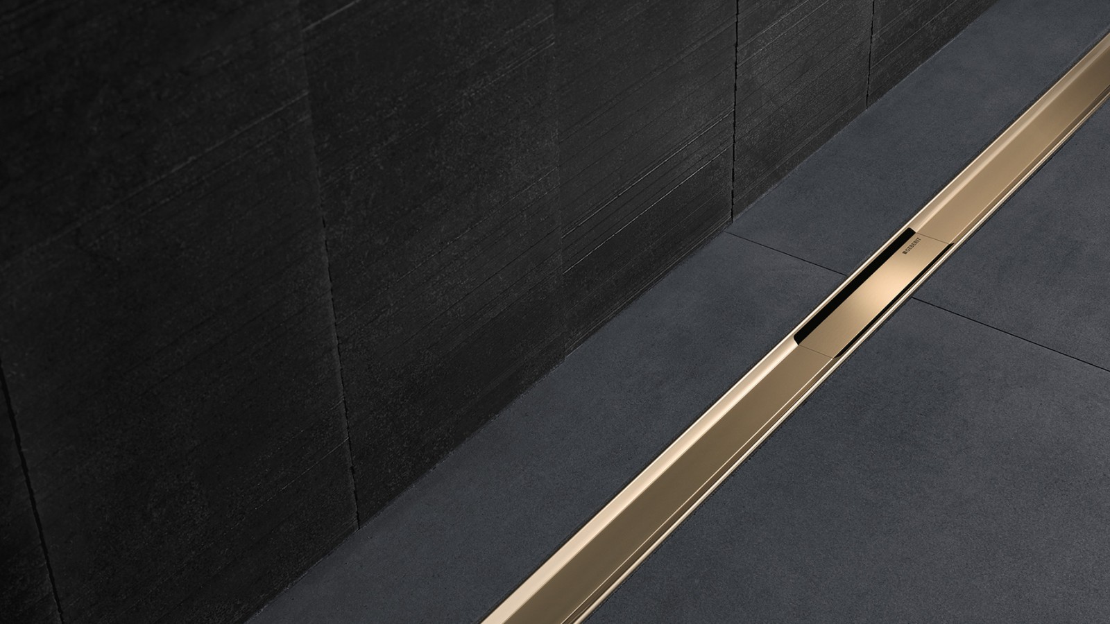 Aspetto puristico con cromo nero in bagno Aspetto puristico con cromo nero in bagno