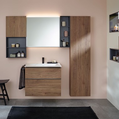 Elementi d’arredo a giorno della serie da bagno Geberit iCon