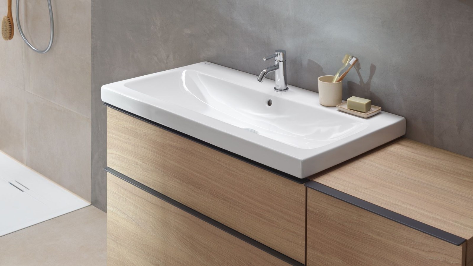 Espace lavabo de la collection Geberit iCon (© Geberit)