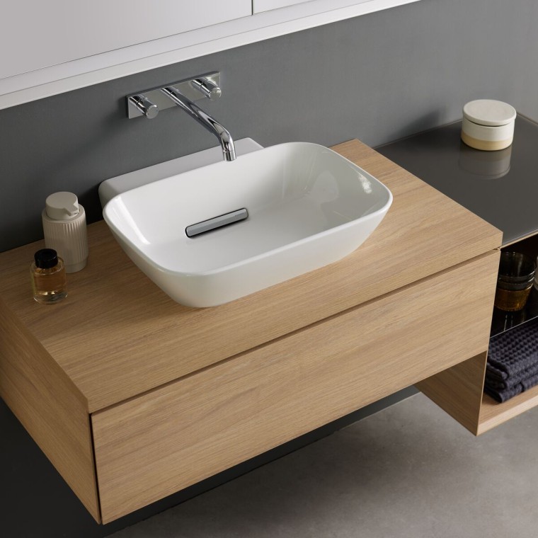 Aufsatzwaschbecken der Badserie Geberit ONE mit Wasserablauf Geberit CleanDrain inklusive integriertem Haarfänger Aufsatzwaschbecken der Badserie Geberit ONE mit Wasserablauf Geberit CleanDrain inklusive integriertem Haarfänger