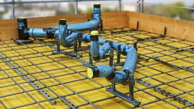 Utilizzo di Geberit Silent-db20 in coperture in calcestruzzo con braccialetto per incasso nel calcestruzzo