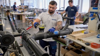 Prefabbricazione di un sistema di scarico isolato acusticamente con Geberit Silent-db20
