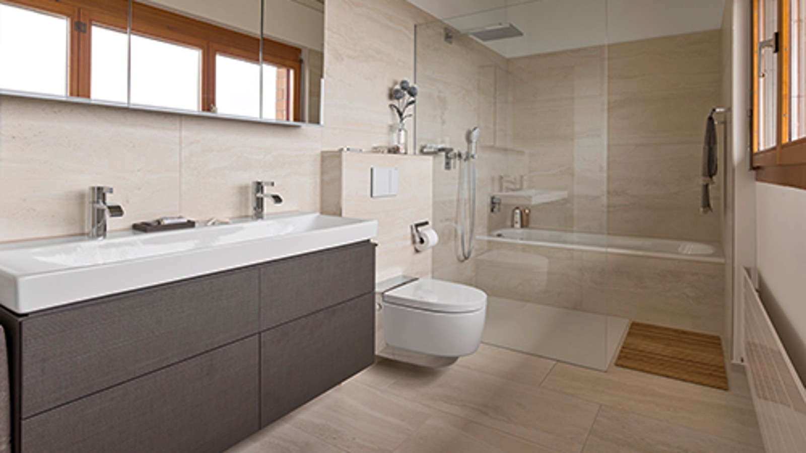 Salle de bains avec WCdouche Geberit AquaClean après rénovation