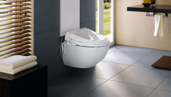 Geberit AquaClean 4000 con copertura di design