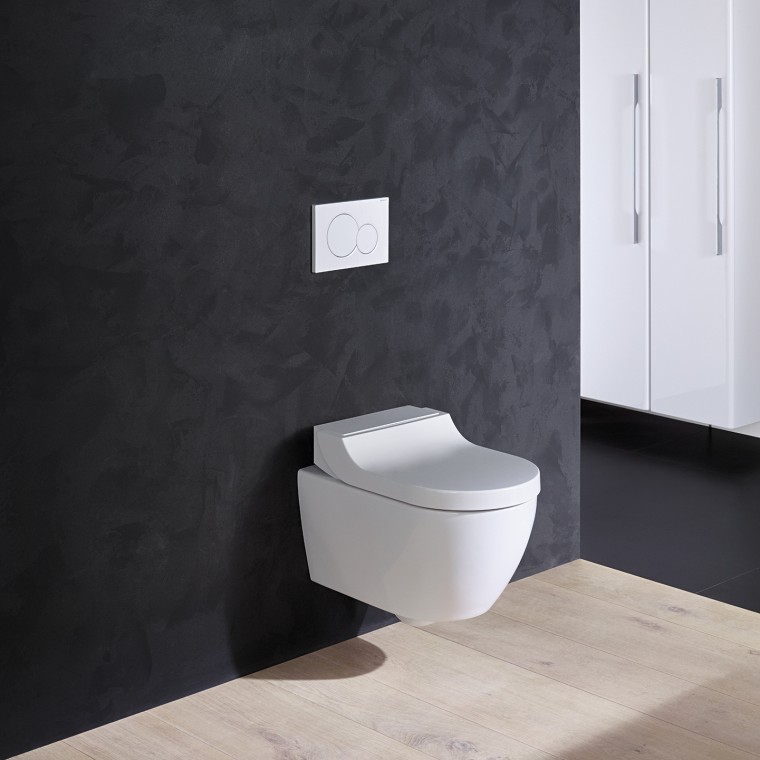 WCdouche Geberit AquaClean Tuma avec recouvrement blanc WCdouche Geberit AquaClean Tuma avec recouvrement blanc
