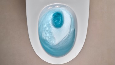 Spülrandlose WC-Keramik mit TurboFlush-Technologie Geberit AquaClean Mera Spülrandlose WC-Keramik mit TurboFlush-Technologie Geberit AquaClean Mera