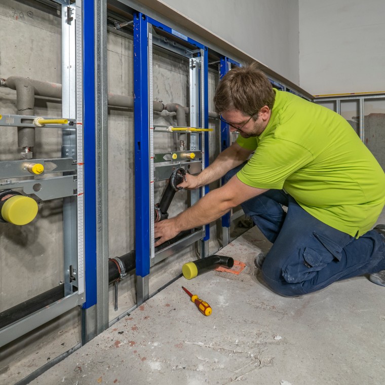 Installazione del sistema ad innesto per lo scarico Geberit Silent-PP Installazione del sistema ad innesto per lo scarico Geberit Silent-PP