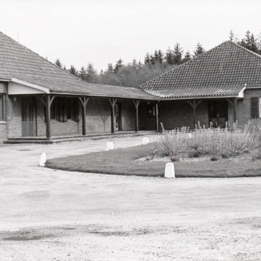 Nel 1945, ad Aal Plantage, a Oksbøl, fu istituito il più grande campo profughi della Danimarca. (Blåvandshuk Local History Archive)
