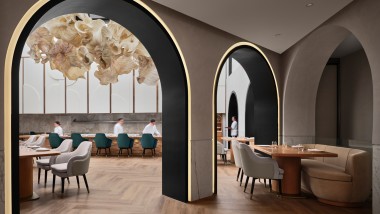 Il tempio gourmet Born di Singapore, di recente apertura, non convince solo per la sua cucina stellata (© Owen Raggett)