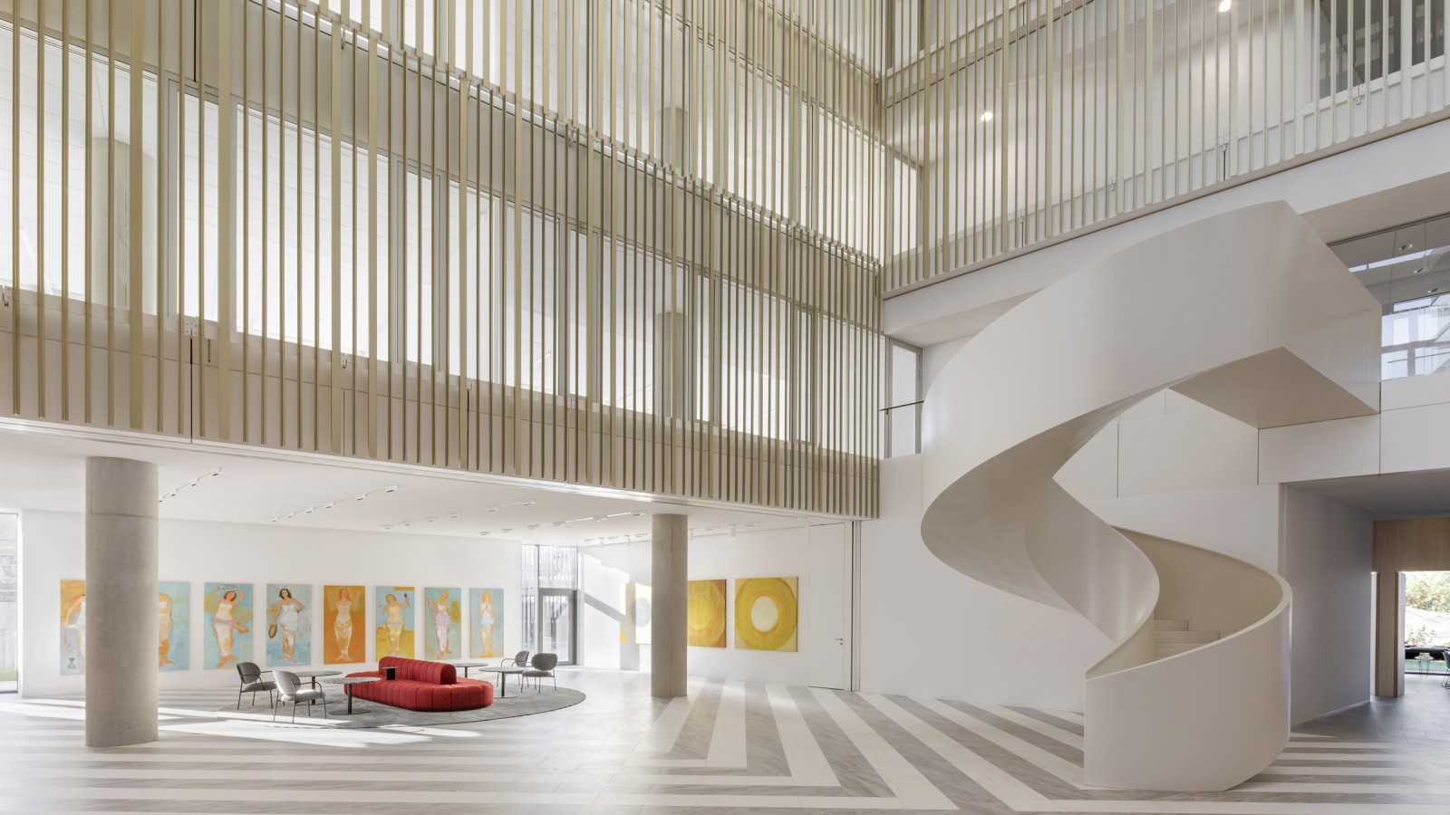 L'atrio centrale (© Ana Skobe)