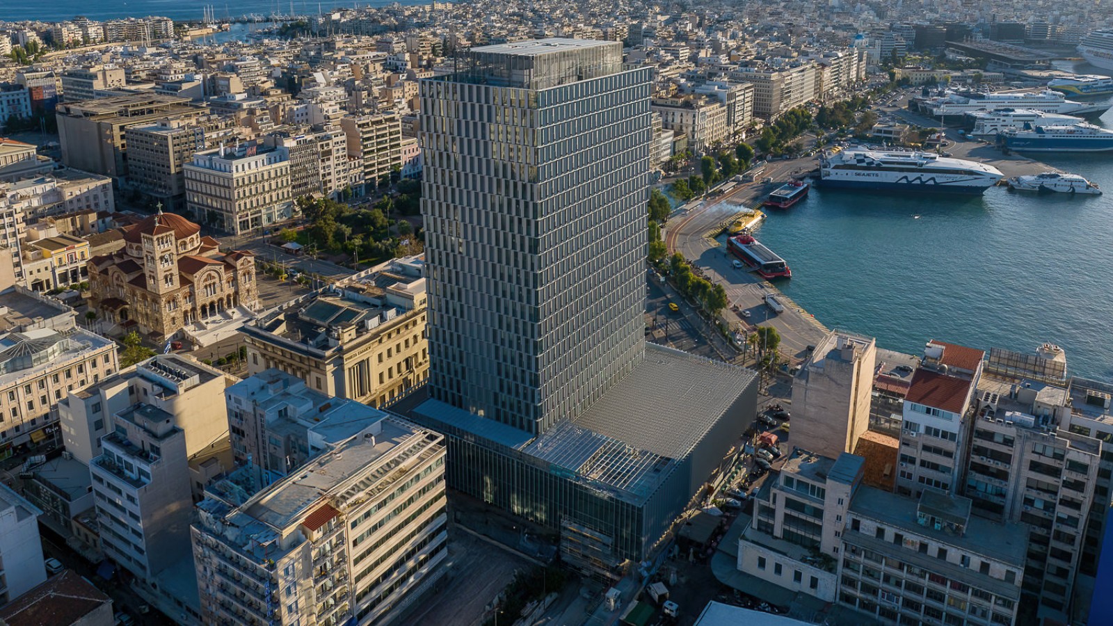 Ein neues Gesicht für den alten Riesen (© George Fakaros) Ein neues Gesicht für den alten Riesen (© George Fakaros)