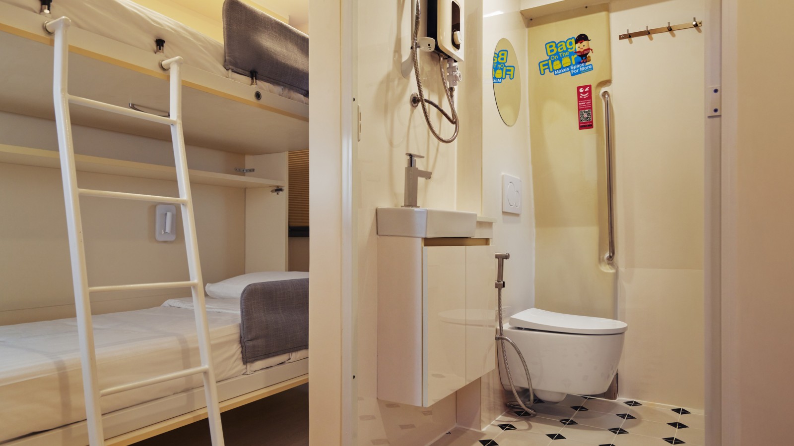 Geniale: i letti su misura possono essere facilmente ripiegati quando non vengono utilizzati (© Watson Lau)