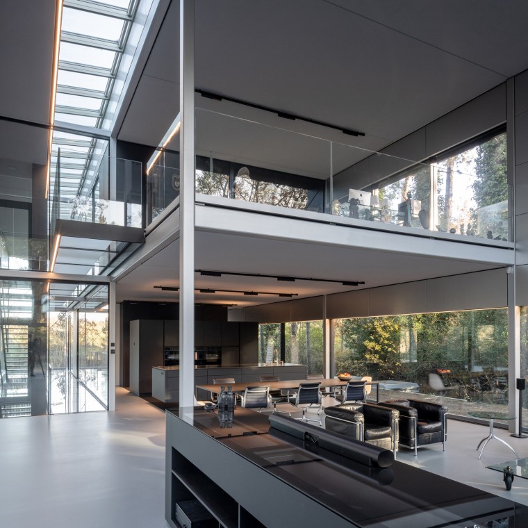 L'edificio può essere quasi completamente smontato e riutilizzato (© Lucas van der Wee)