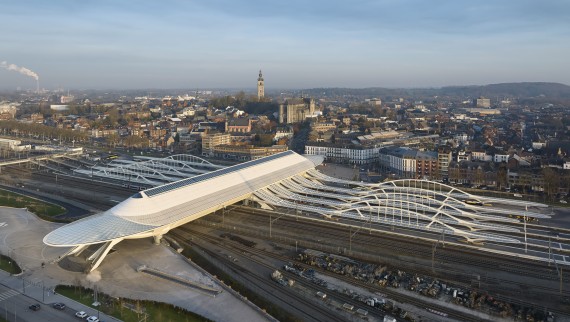 Vue aérienne de la nouvelle gare de Mons, Belgique (© Oliver Schuh, Palladium Photodesign) Vue aérienne de la nouvelle gare de Mons, Belgique (© Oliver Schuh, Palladium Photodesign)