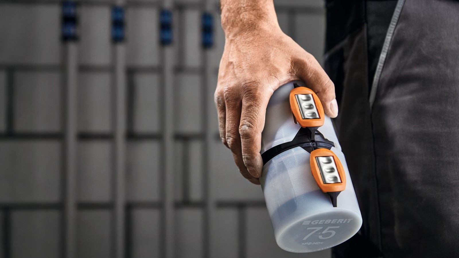 Negli edifici modulari di StartBlock viene installato Geberit FlowFit. (© Geberit)