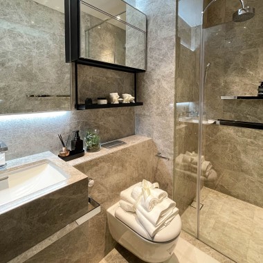 Trotz beschränktem Platz komfortabel: Gästebad (© Guocoland Limited) Trotz beschränktem Platz komfortabel: Gästebad (© Guocoland Limited)