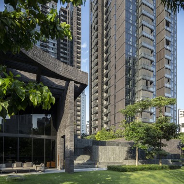 Avec leurs 30 étages, les deux tours d'habitation du Martin Modern Areal s'élancent dans la skyline de Singapour. (© Darren Soh)