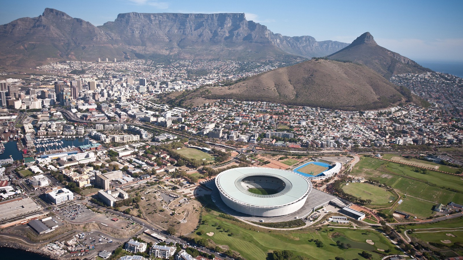 Cape Town Stadium, Città del Capo, Sudafrica (© Pixabay) Cape Town Stadium, Città del Capo, Sudafrica (© Pixabay)