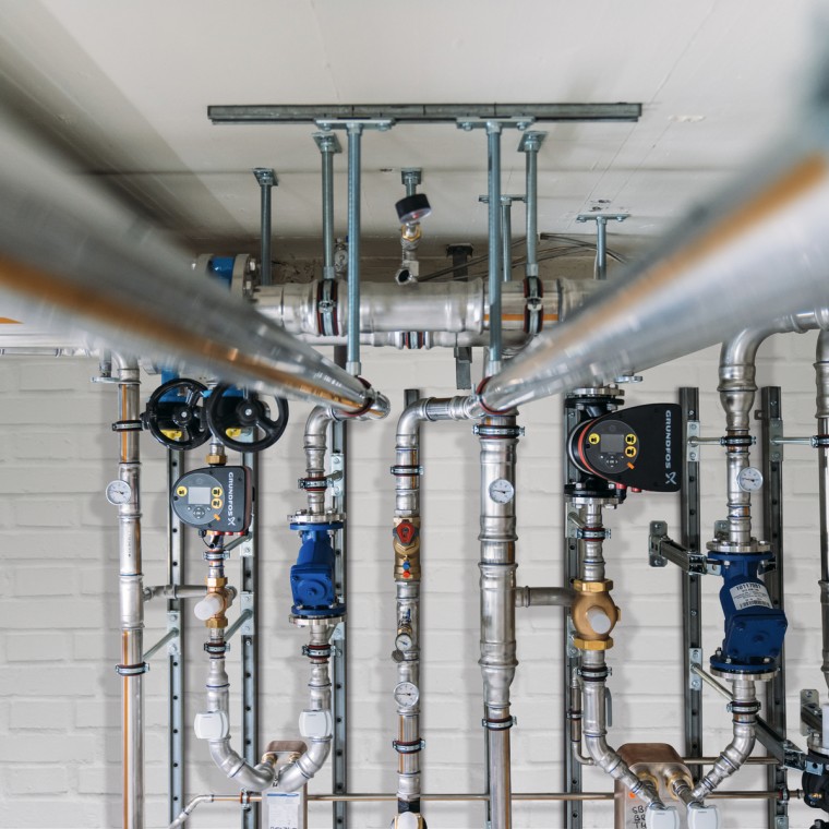 Geberit Mapress Therm bietet bei geschlossenen Kühl- bzw. Kältekreisläufen mit Kondensatbildung zuverlässigen Schutz gegen Aussenkorrosion Geberit Mapress Therm bietet bei geschlossenen Kühl- bzw. Kältekreisläufen mit Kondensatbildung zuverlässigen Schutz gegen Aussenkorrosion