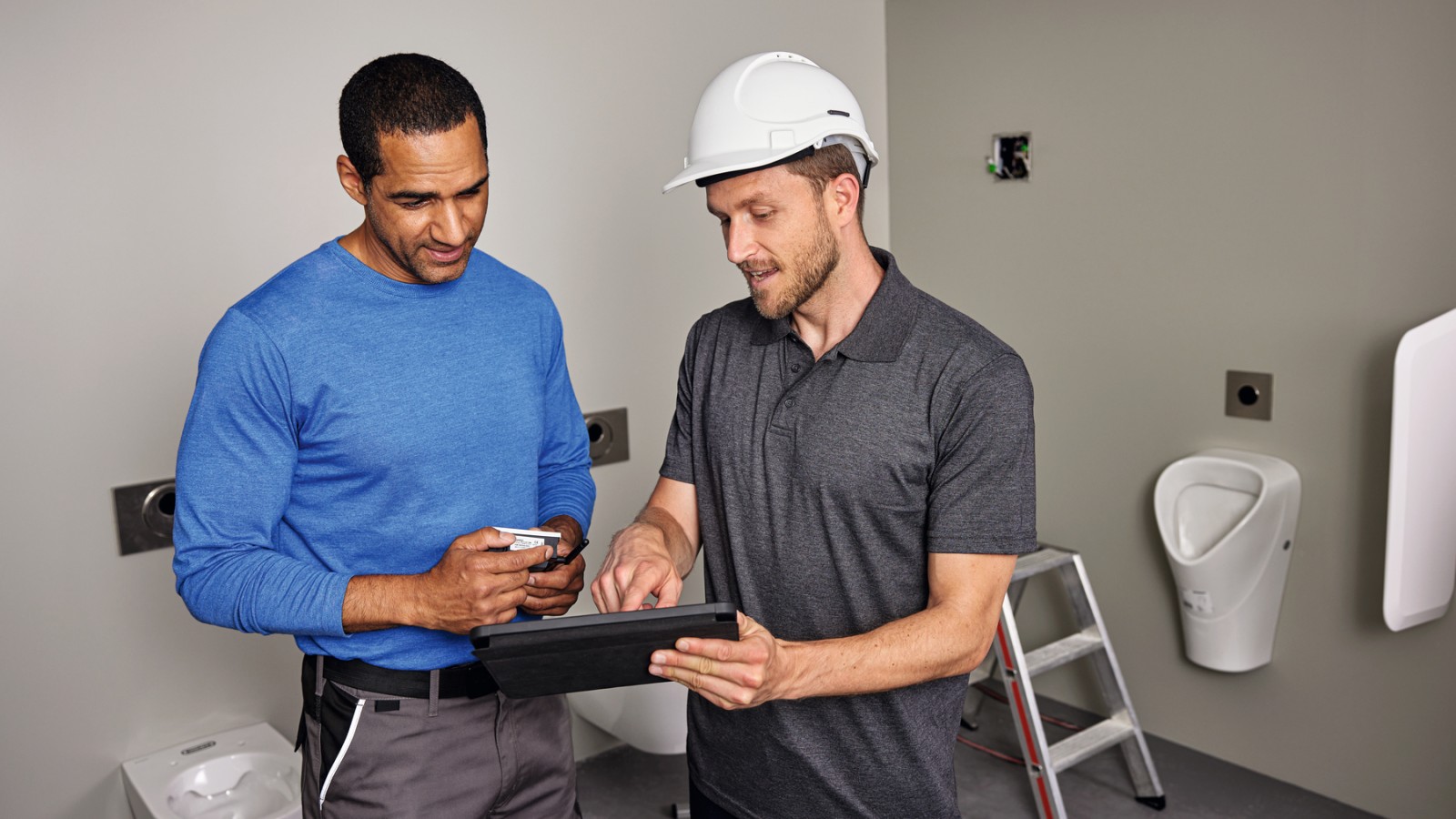 Geberit Connect permette di ottimizzare il funzionamento grazie alla trasparenza dei dati di utilizzo Geberit Connect permette di ottimizzare il funzionamento grazie alla trasparenza dei dati di utilizzo