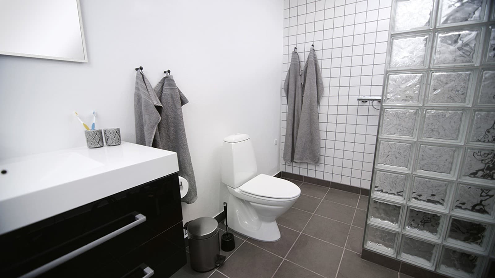 Ristrutturazione del bagno (prima) Ristrutturazione del bagno (prima)