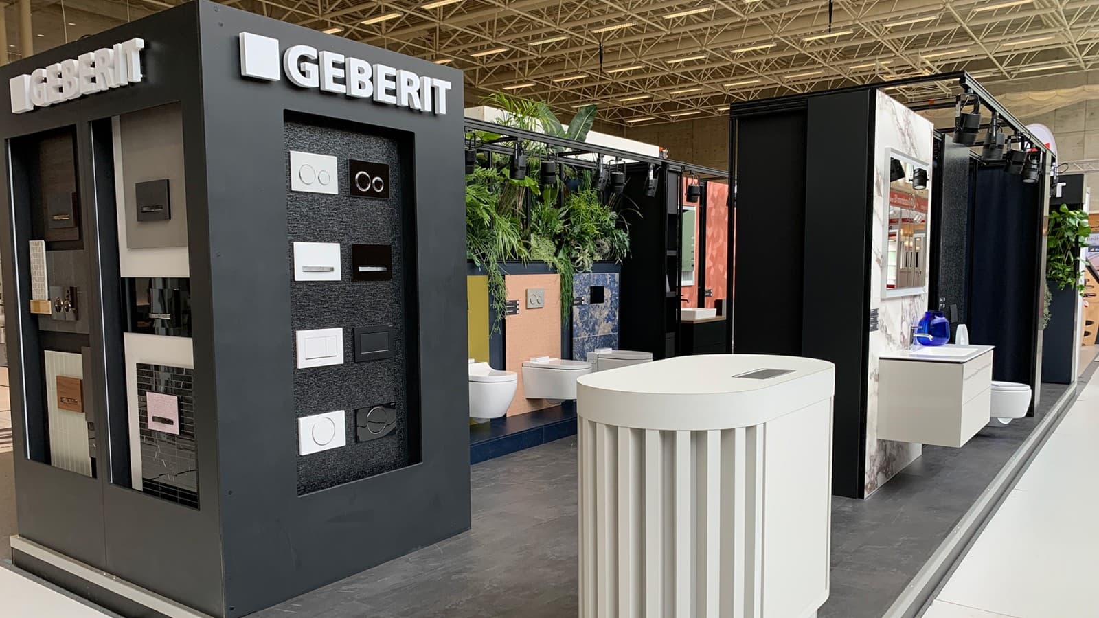 Eingang zum «House of Geberit» Messestand Eingang zum «House of Geberit» Messestand