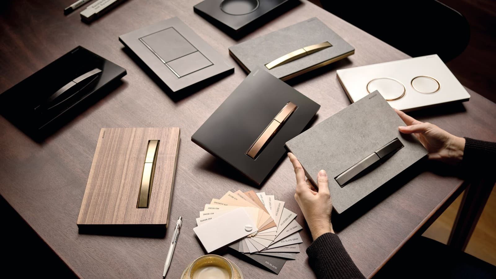 Scelta di diverse placche di comando Scelta di diverse placche di comando