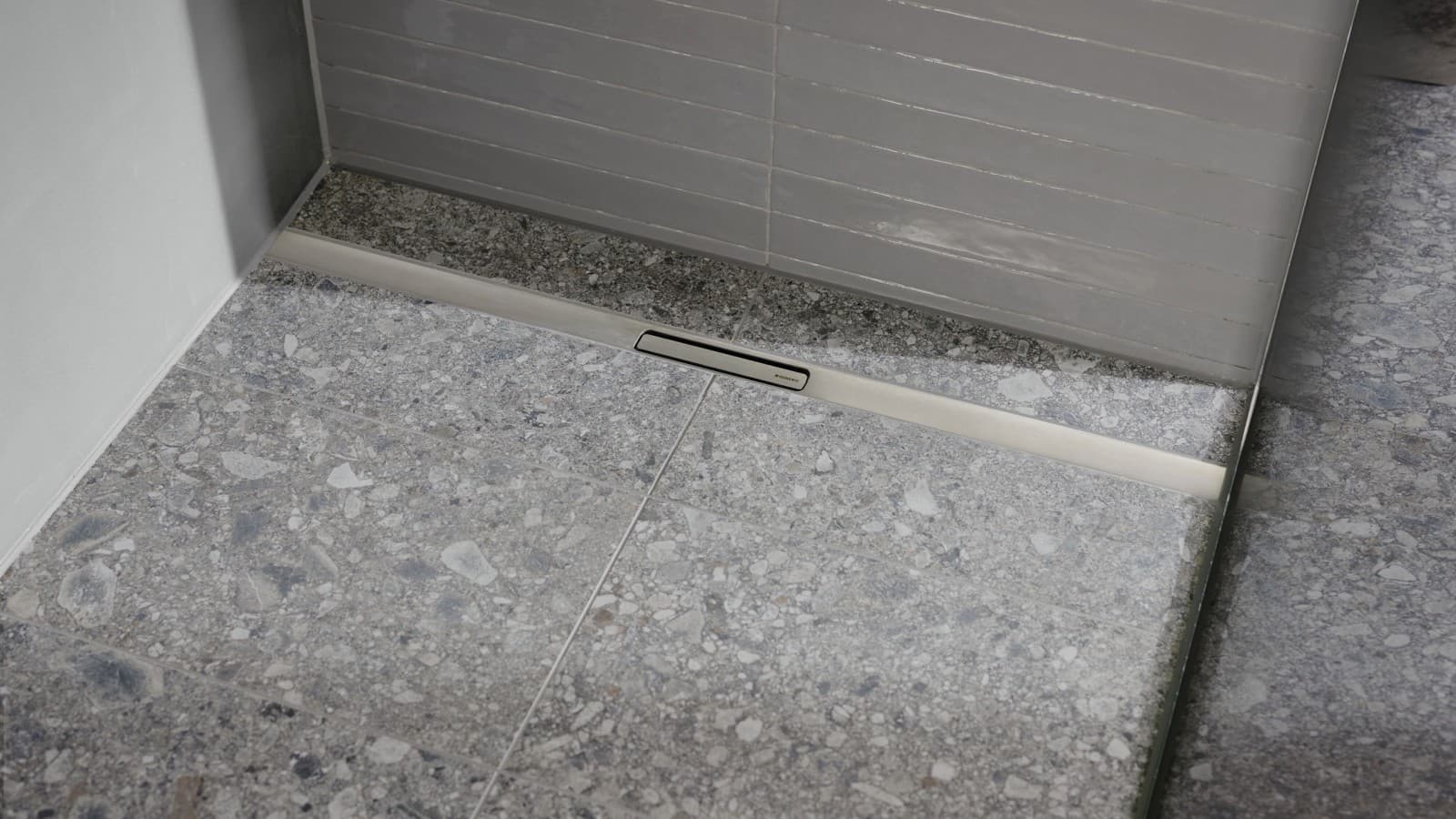 Die neue CleanLine30 in Edelstahl gebürstet Die neue CleanLine30 in Edelstahl gebürstet