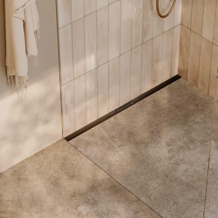 Une salle de bains moderne signée Geberit Une salle de bains moderne signée Geberit