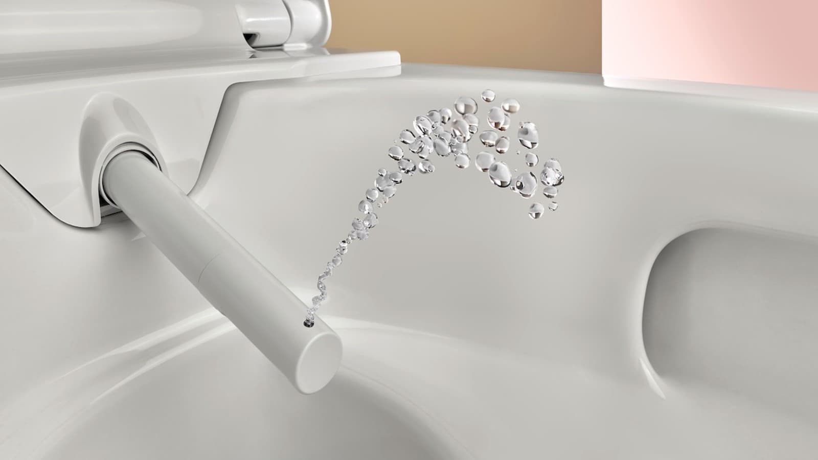WC con funzione di pulizia: getto della doccetta del WCdoccetta Geberit AquaClean Alba WC con funzione di pulizia: getto della doccetta del WCdoccetta Geberit AquaClean Alba