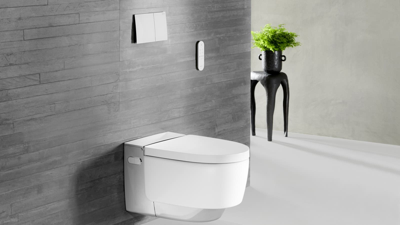 Geberit AquaClean Mera Comfort cromato con placca di comando Sigma70 Geberit AquaClean Mera Comfort cromato con placca di comando Sigma70