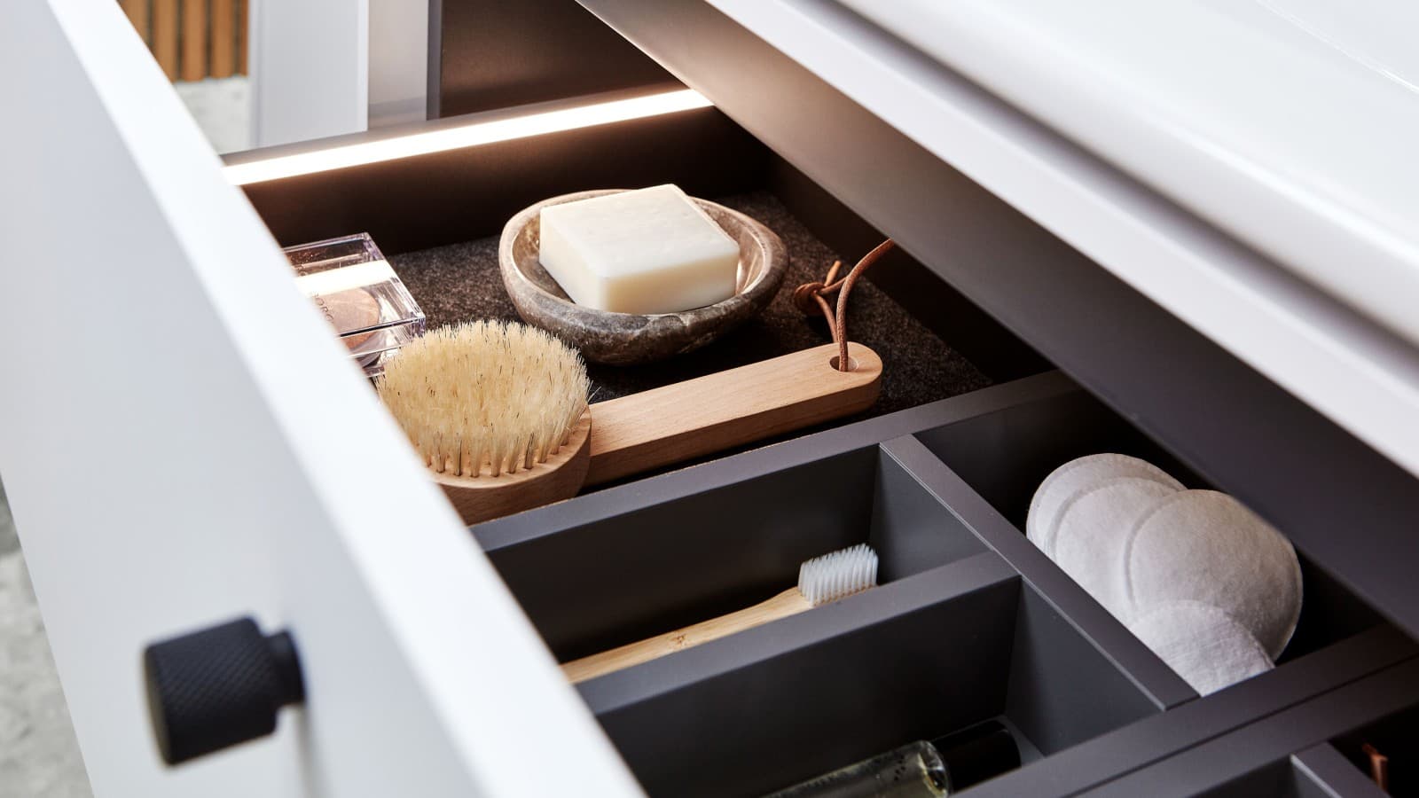 Offener Waschtischunterschrank Offener Waschtischunterschrank