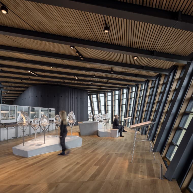 Ausstellung im Inneren des Eisfjordzentrum Ilulissat (© Adam Mørk) Ausstellung im Inneren des Eisfjordzentrum Ilulissat (© Adam Mørk)