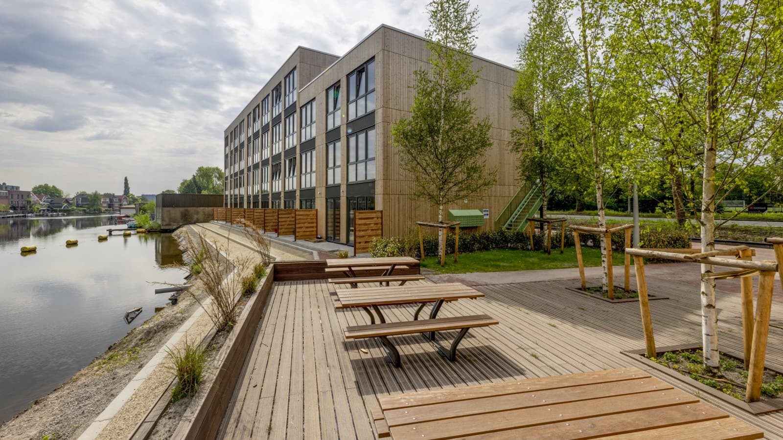 Les maisons modulaires répondent aux exigences en matière de construction durable, mais peuvent aussi être utilisées sur d’autres sites avec une grande flexibilité (© Moos) Les maisons modulaires répondent aux exigences en matière de construction durable, mais peuvent aussi être utilisées sur d’autres sites avec une grande flexibilité (© Moos)
